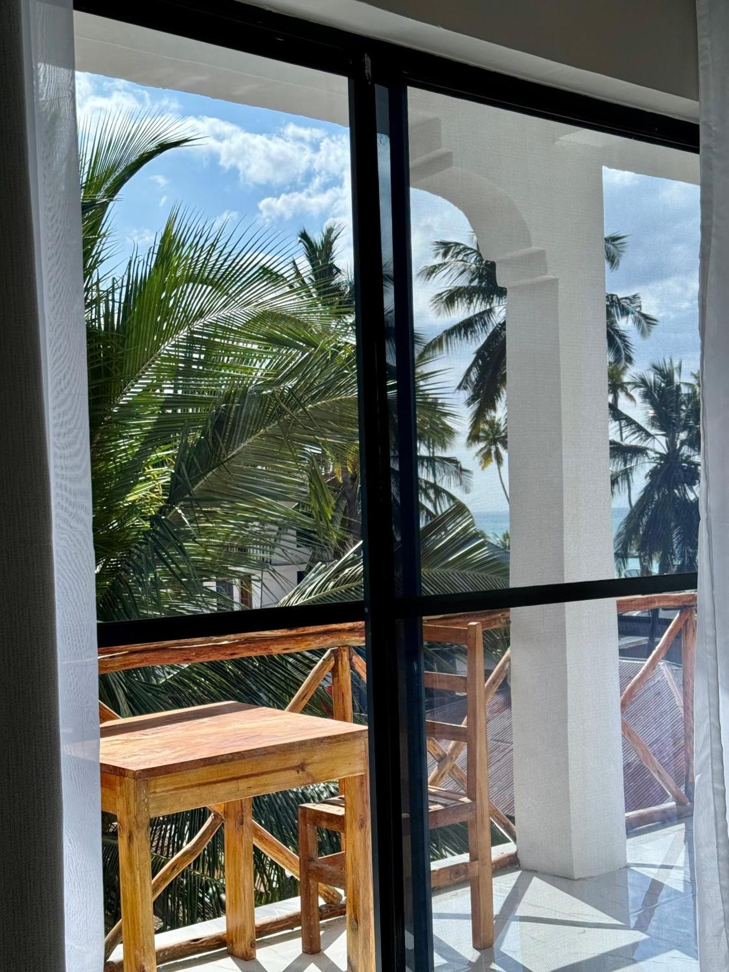 Rafiki Hotel Nungwi Beach エクステリア 写真