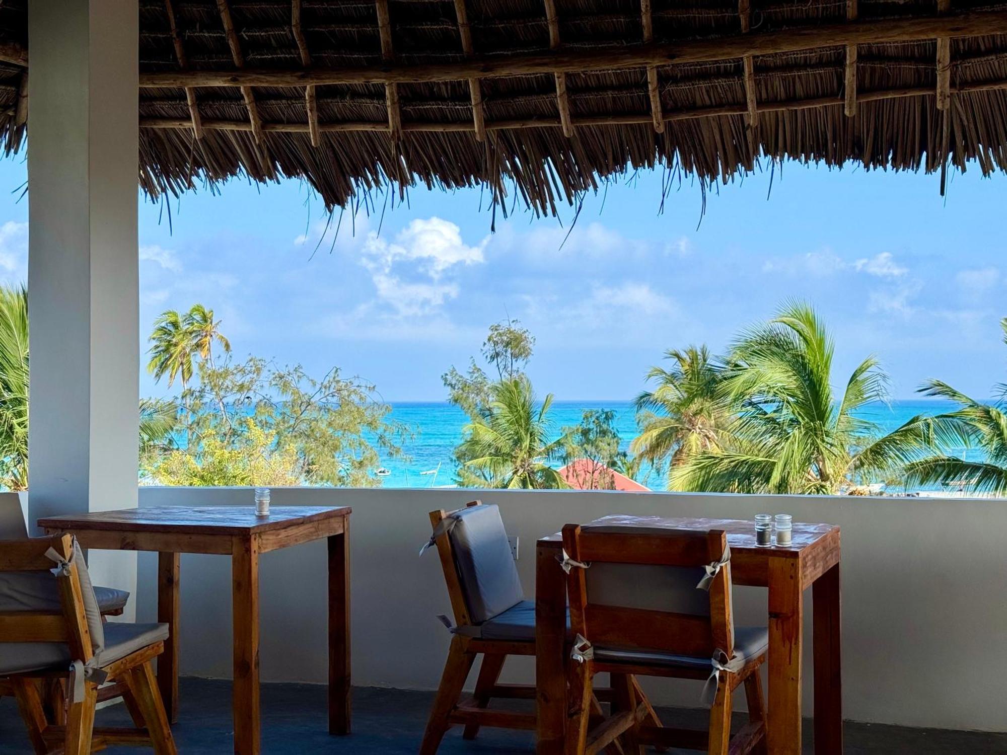 Rafiki Hotel Nungwi Beach エクステリア 写真