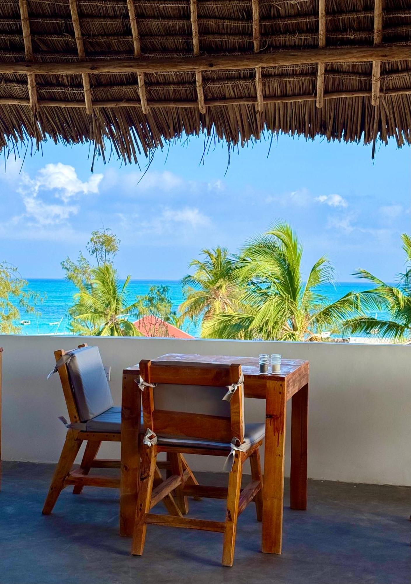 Rafiki Hotel Nungwi Beach エクステリア 写真